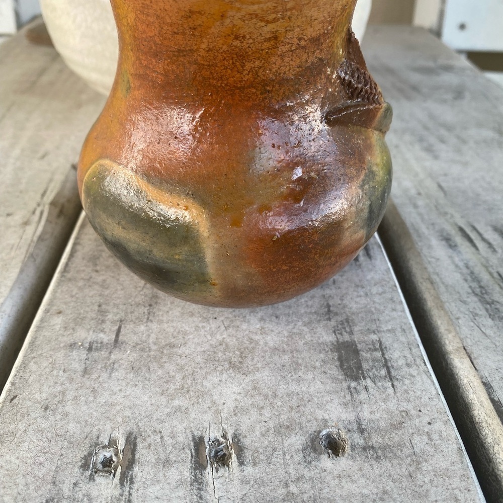 Vintage Navajo Pottery Native American Pinon Pine Pitch Glaze 5”Tall Vase Marked - Picture 9 of 12
